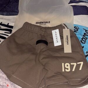 Boys essential sweat shorts